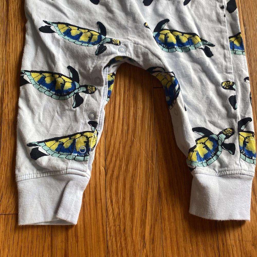 Tea Collection Turtle Romper - Picture 3 of 5